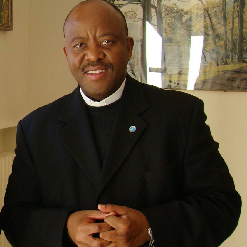 Fr Thabo Motshegoa